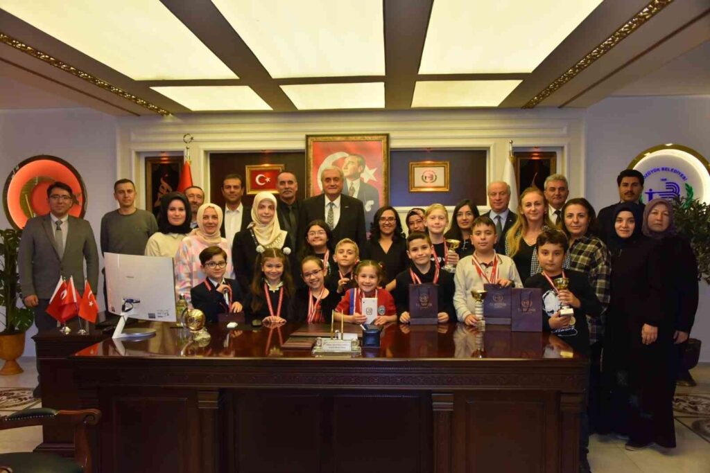 Satranç Ve Zeka Oyunları Spor Kulübünden Büyük Başarı