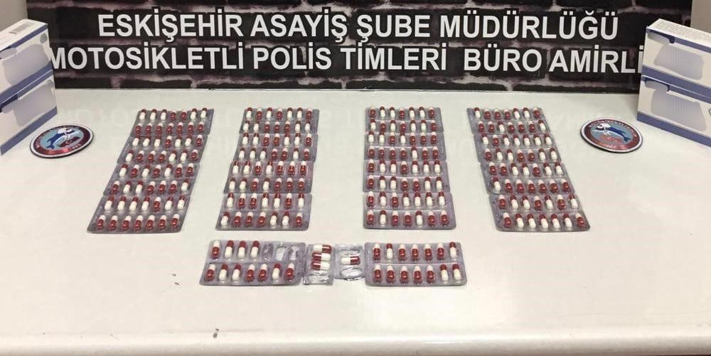 Suçlularla Mücadele Çalışmalarında 3 Şüpheli̇ Yakalandı