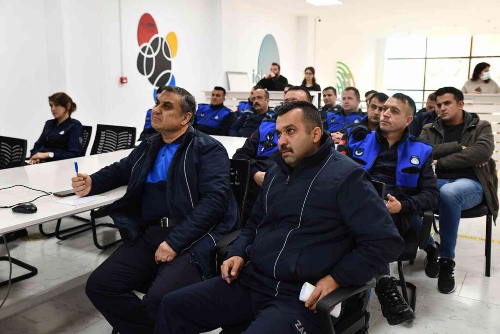 Tepebaşı Personeli̇ne İleti̇şi̇m Beceri̇leri̇ Eği̇ti̇mi̇