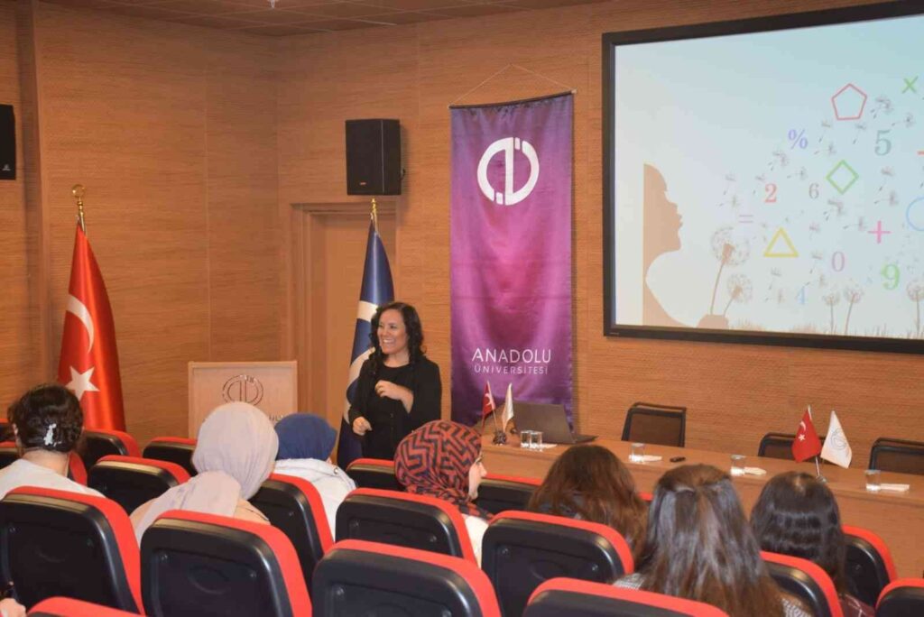 Tüdamda “Matemati̇k Seferberli̇ği̇nde Erken Çocukluk Dönemi̇” Konuşuldu