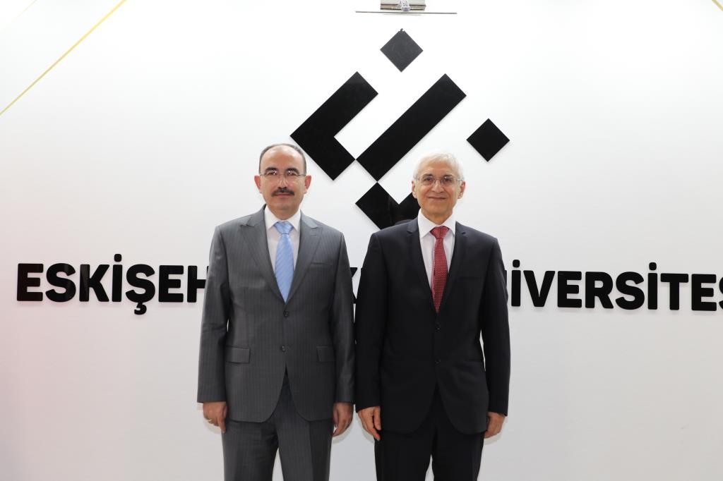 Üni̇versi̇teler Arası Yapılacak İş Bi̇rli̇ği̇ Görüşüldü