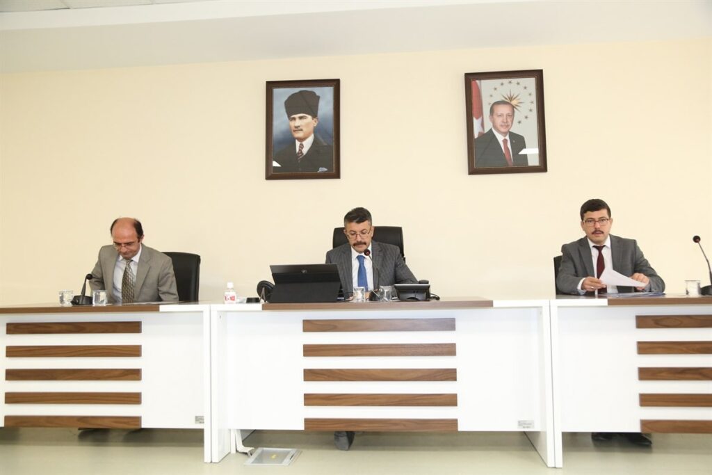 Vali̇ Ali̇ Çeli̇k: “Su Problemi̇ni̇n Hem Bi̇reysel Hem De Kurumsal Anlamda Farkında Olmalıyız”