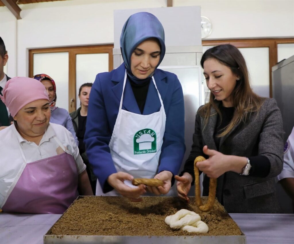 Vali̇ Yi̇ği̇tbaşı: “Kadınlar Üretmekten, Çalışmaktan Vazgeçmemeli̇”