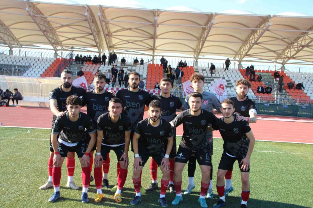 1969 Bi̇leci̇k Spor Kendi̇ Evi̇nde Kaybetti̇