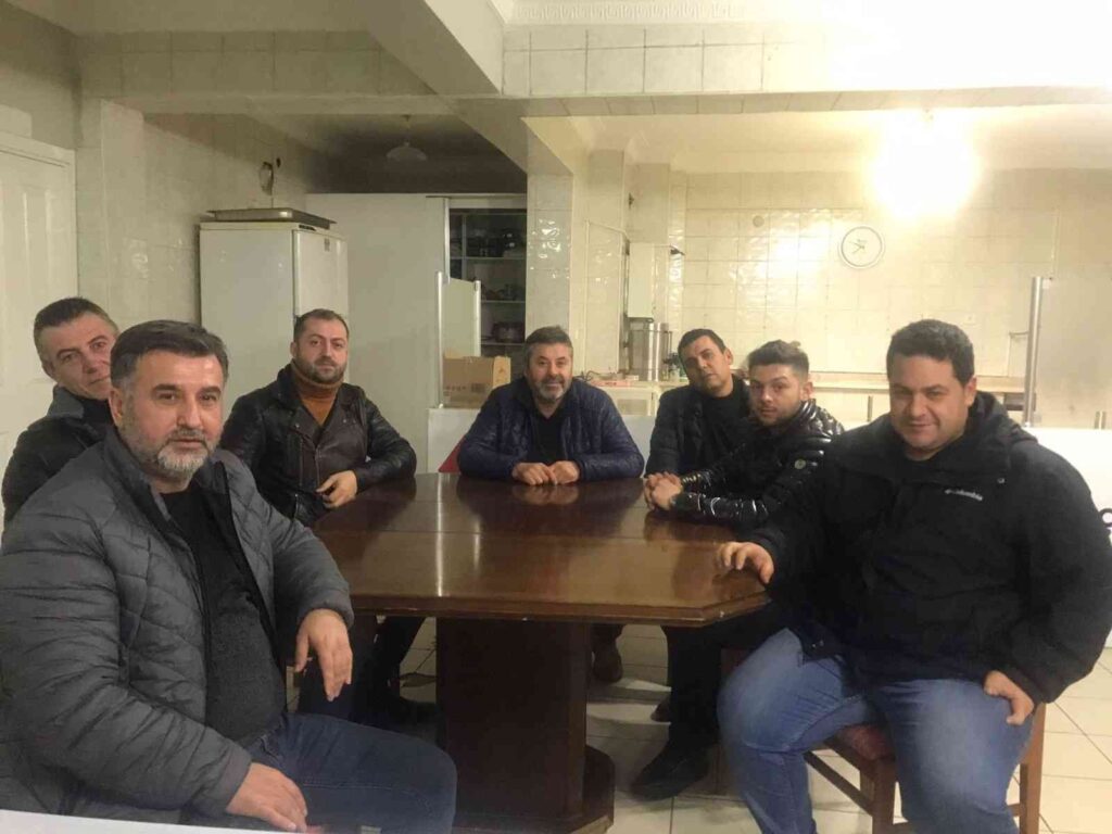 1969 Bi̇leci̇k Spor Kulübünde Kongresi̇ne 3 Ki̇şi̇ Geldi̇