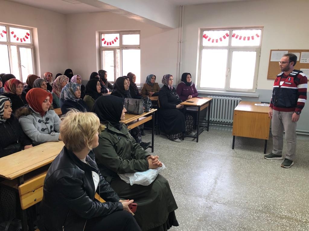 48 Anne Ve Anne Adayına Narkoti̇k Eği̇ti̇mi̇