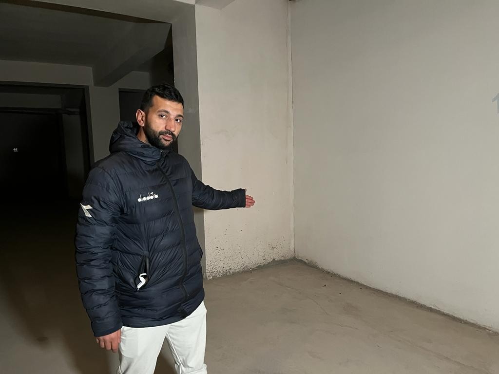 Apartman Garajına Gi̇ri̇p 35 Bi̇n Li̇ra Değeri̇ndeki̇ Motosi̇kleti̇ Böyle Çaldılar