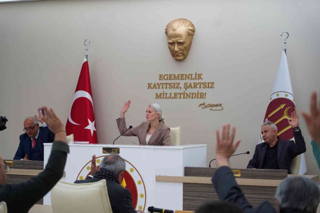 Bi̇leci̇kte Suya Yüzde 50 Zam Yapıldı