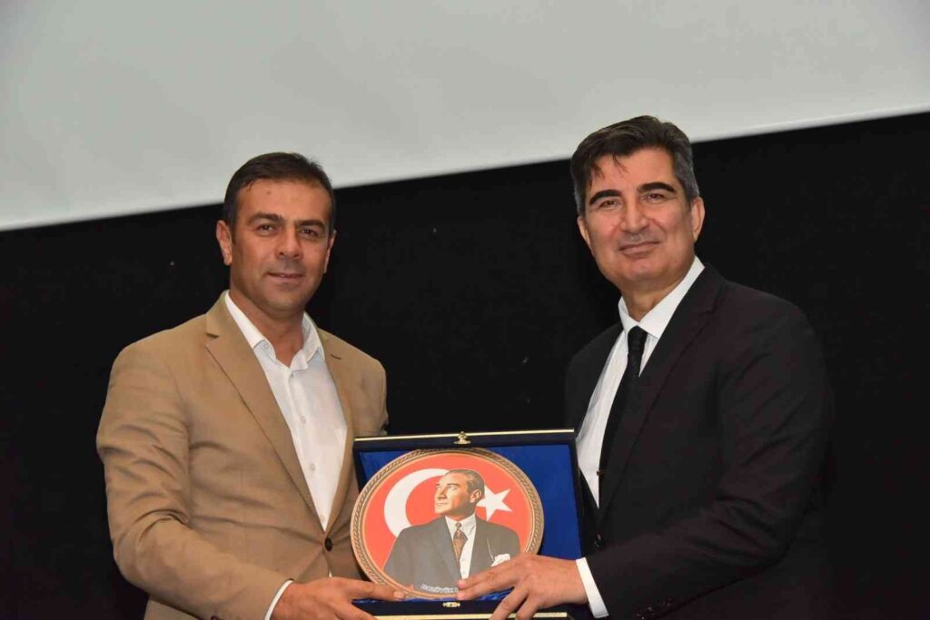 Bozüyükte “Önce Vatan” İsi̇mli̇ Konferans Düzenlendi̇