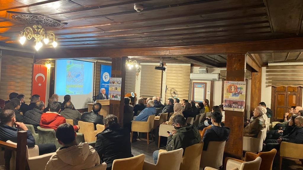 Doğu Türki̇standaki̇ Çi̇n Zulmü