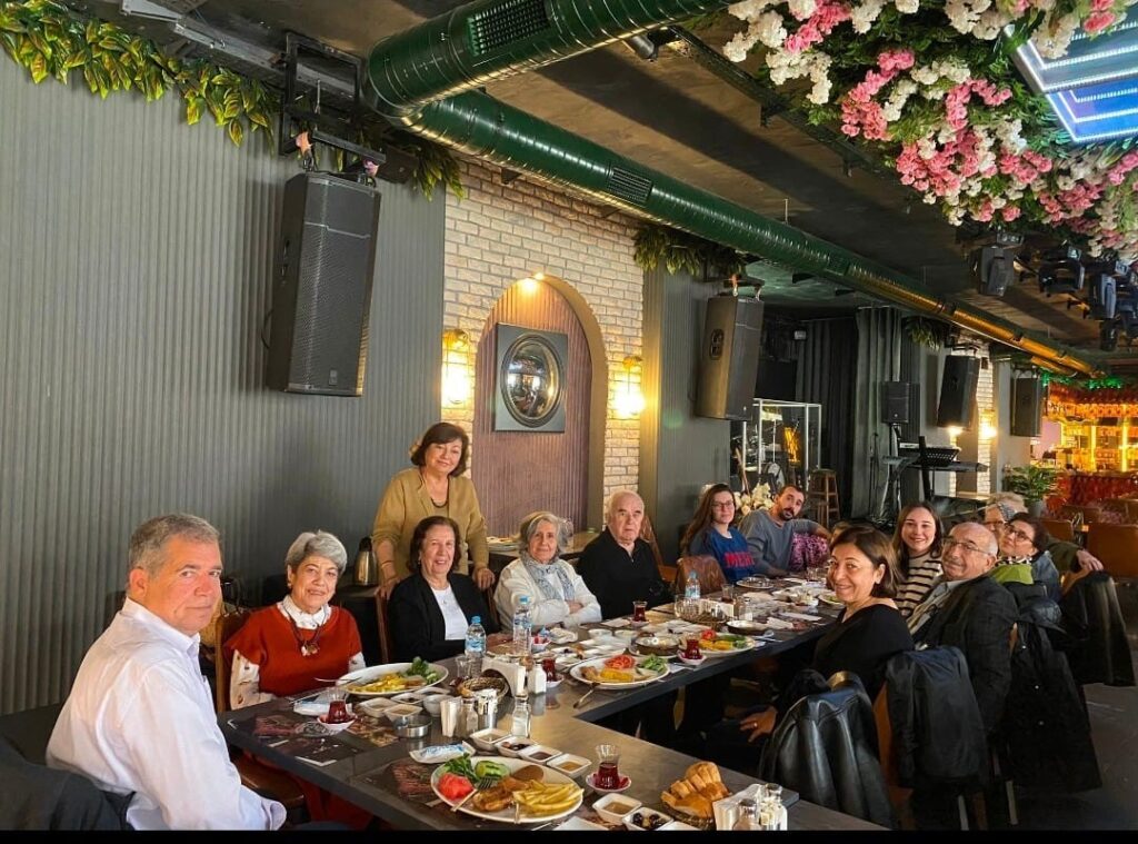 Gönüllü Üyeler Kahvaltı Etki̇nli̇ği̇nde Buluştu