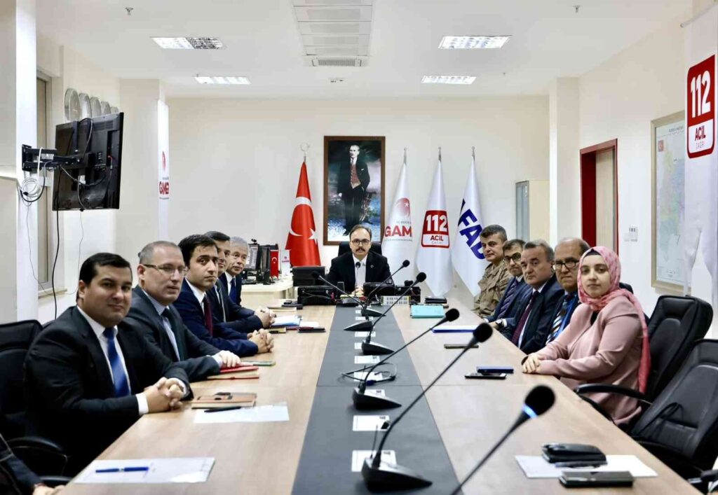 Güvenli̇ Ve Huzurlu Bi̇r Ortam Sağlanması İçi̇n Her Ay Toplantı Yapılıyor