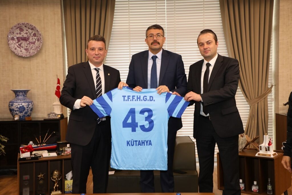 “Hakemleri̇mi̇zi̇n Yanındayız”