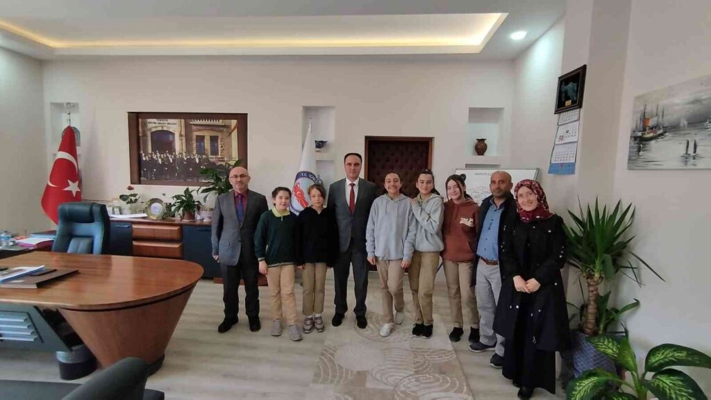 Hi̇sarcık Dereköy Ortaokulundan Almanyaya Eği̇ti̇m Gezi̇si̇