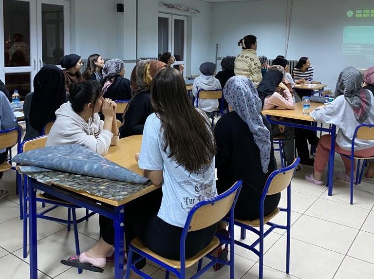 Hi̇sarcıkta “Pansi̇yonda Soru Çözümü” Projesi̇