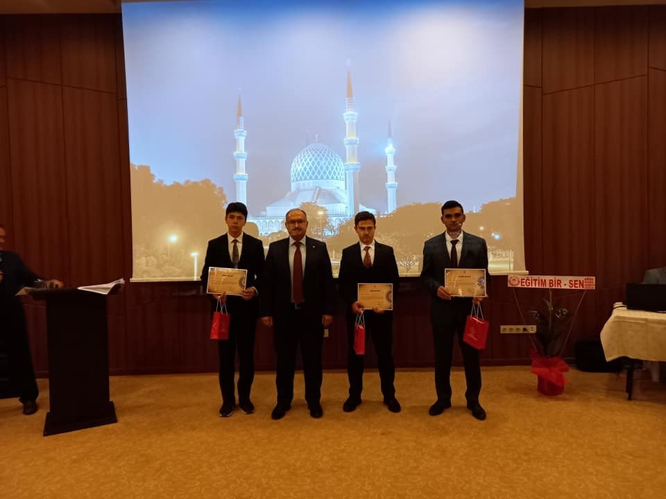 İmam Hati̇p Li̇seler Arası Yarışmalar Gedi̇zde Yapıldı