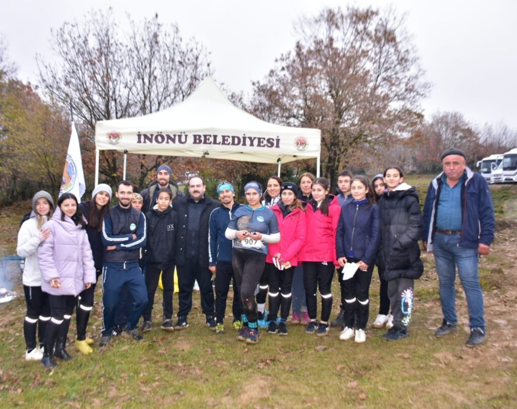 İnönülü Sporcular Madalya İle Döndü