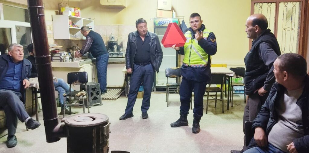 Jandarmadan “Reflektör Tak Görünür Ol” Kampanyası