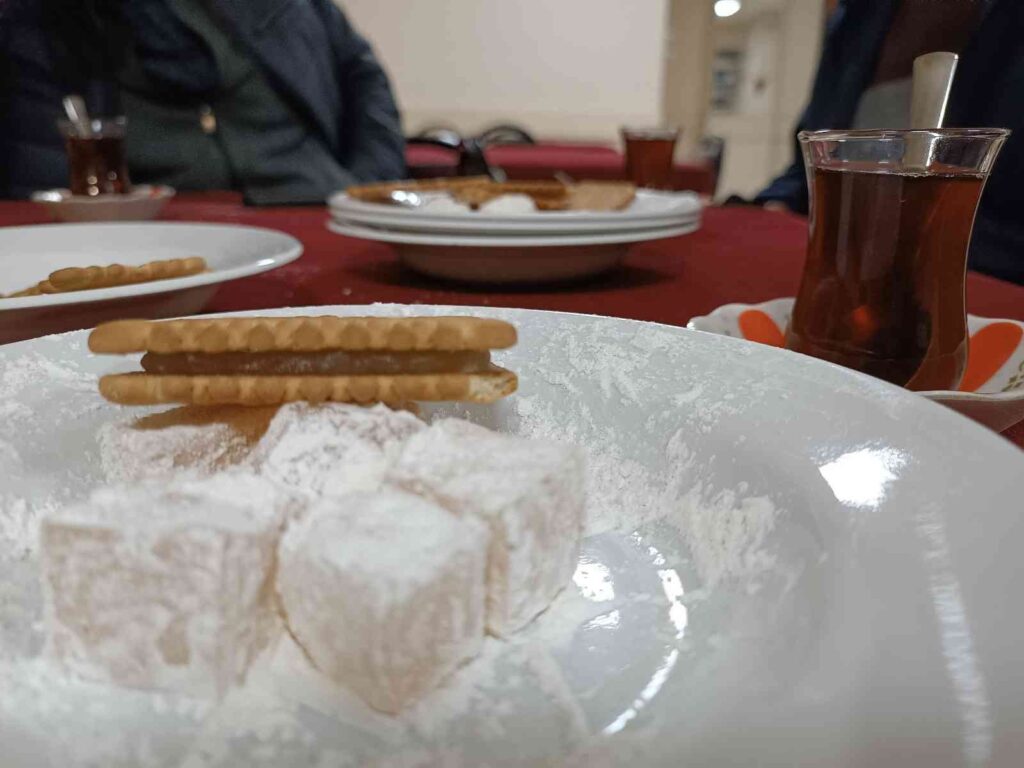 Karaören Dernek Lokali̇nde Kıstırma Keyfi̇