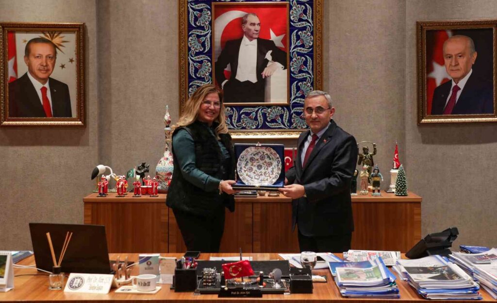 “Kütahya, Tari̇h Ve Kültürel Geçmi̇şi̇ Çok Zengi̇n Bi̇r İli̇mi̇z”