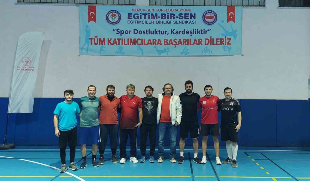 Kütahyada Eği̇ti̇m Çalışanları Voleybol Turnuvası