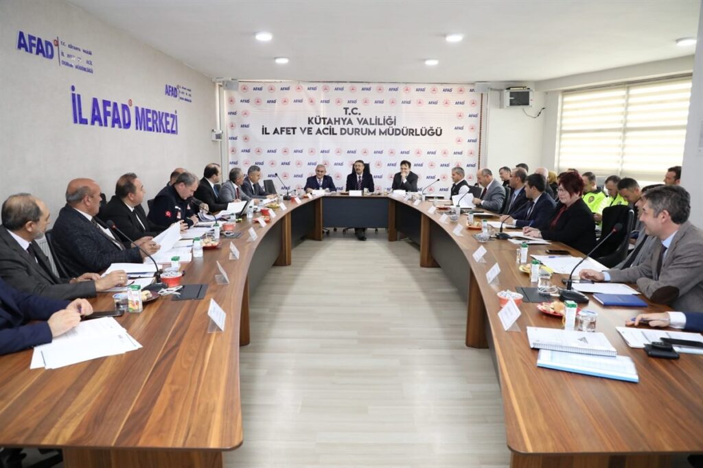 Kütahyada Kış Tedbi̇rleri̇ Masaya Yatırıldı