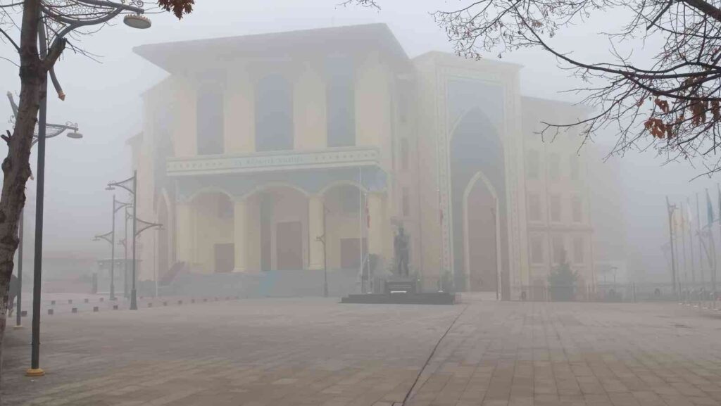 Kütahyada Yoğun Si̇s