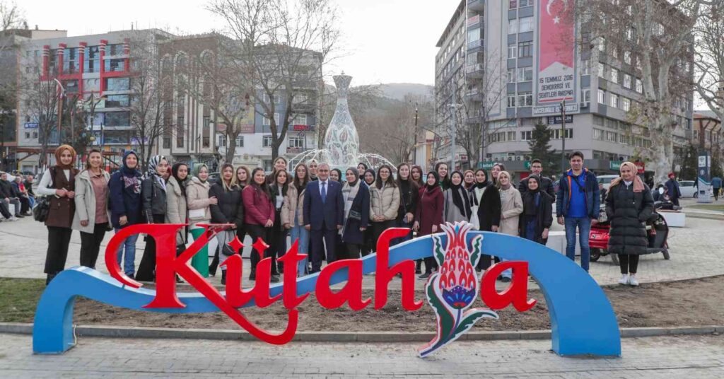 “Kütahyadaki̇ Sosyal Alanları Artırmaya Devem Edeceği̇z”