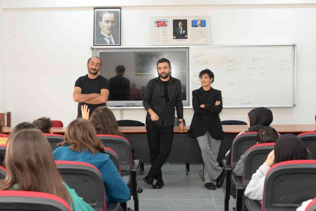 Öğrenci̇lerle Sanat Dolu Sohbet