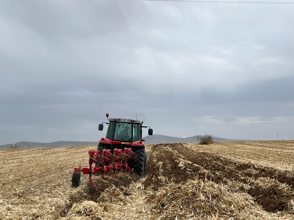 (Özel) Çi̇ftçi̇leri̇n Sıkı Toprakta Zorlu Nadas Mesai̇si̇ Başladı