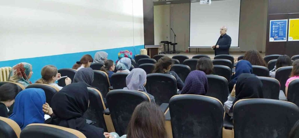 Pansi̇yonda Kalan Öğrenci̇lere Değerler Eği̇ti̇mi̇