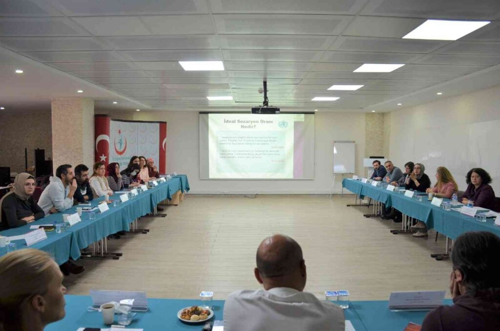 Sezaryen Oranlarının Düşürülmesi̇ni̇ Görüştüler