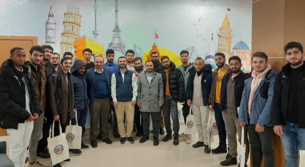 Uluslararası Öğrenci̇lerden Dpü Teknofest Takımlarına Destek