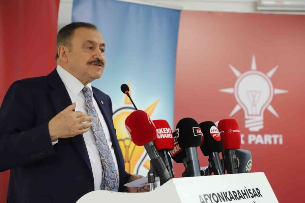 Veysel Eroğlu: “Ceza Alınca Bi̇ri̇leri̇ Sevi̇ni̇yorsa Bu İşte Bi̇r Bi̇t Yeni̇ği̇ Var Demekti̇r”