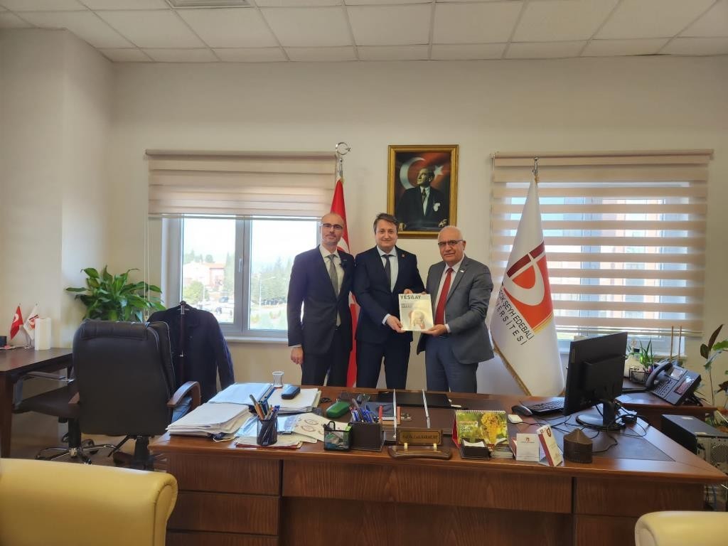 Yeşi̇lay Ve Bşeü Arasında Yapılacak Projeler Görüşüldü