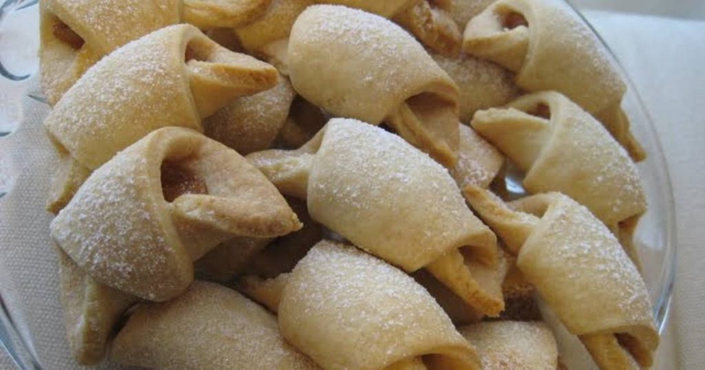 Modası Geçmeyecek Bir Lezzet Elmalı Kurabiye