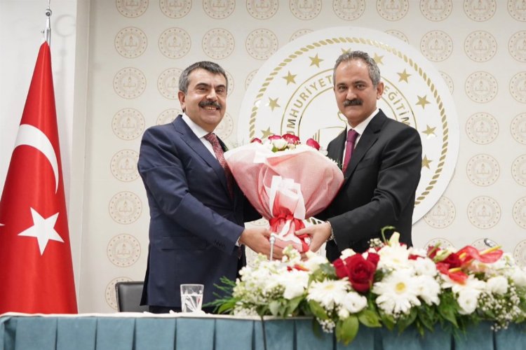 Milli Eğitim, Adalet, Ticaret ve Tarım’da devir teslimler tamamlandı