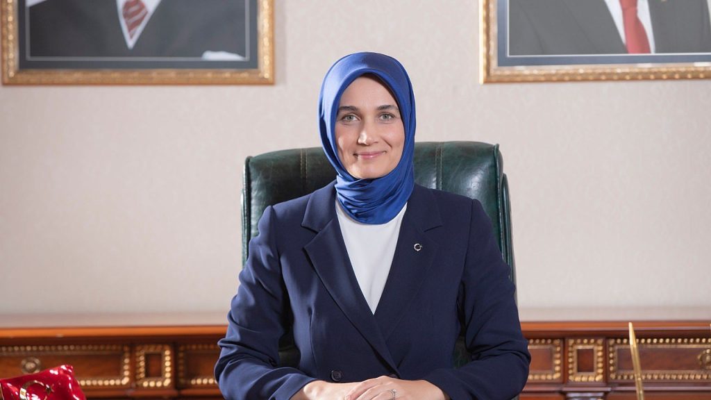 Afyonkarahisar Valisi Kübra Güran Yiğitbaşı Kimdir?