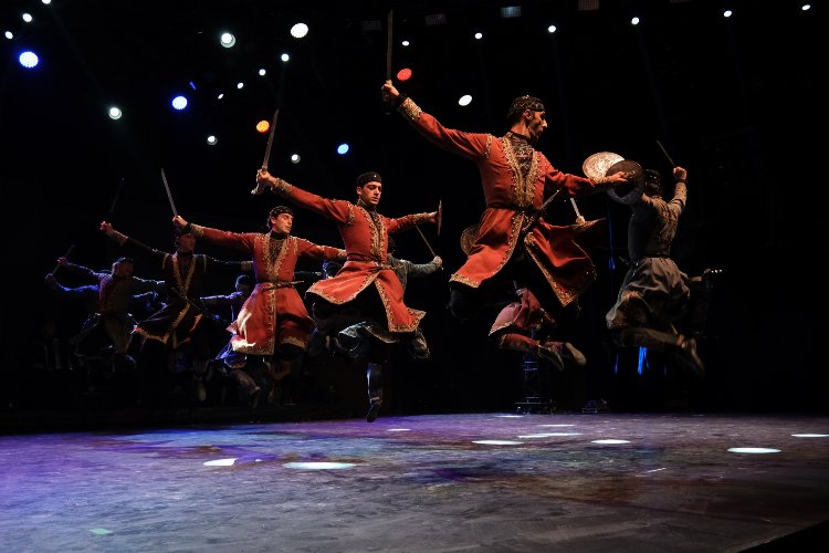 Sukhishvili’den Bursa’da yer çekimine meydan okuyan gösteri