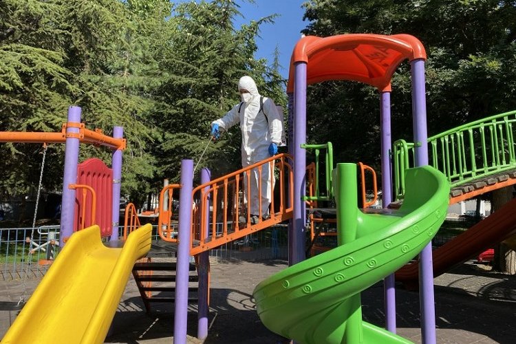 Kayseri Melikgazi’de parklara dezenfeksiyon – İGF HABER