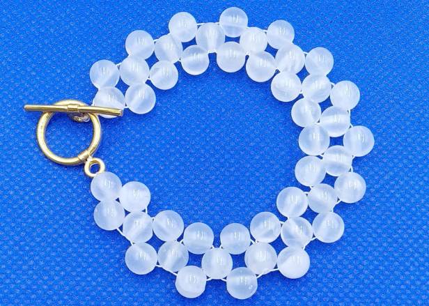 Aksesuarların Büyülü Dünyasında Bilekliklerin Rolü