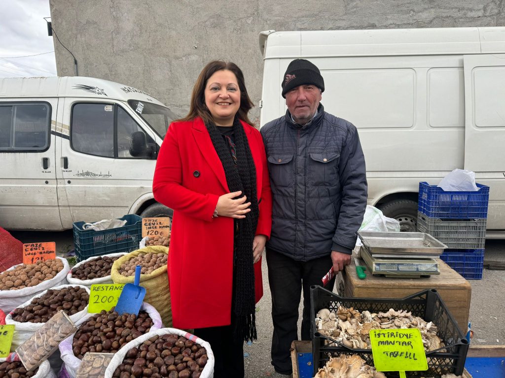 Köksal’dan Kışlacık’a fabrika ve doğalgaz sözü