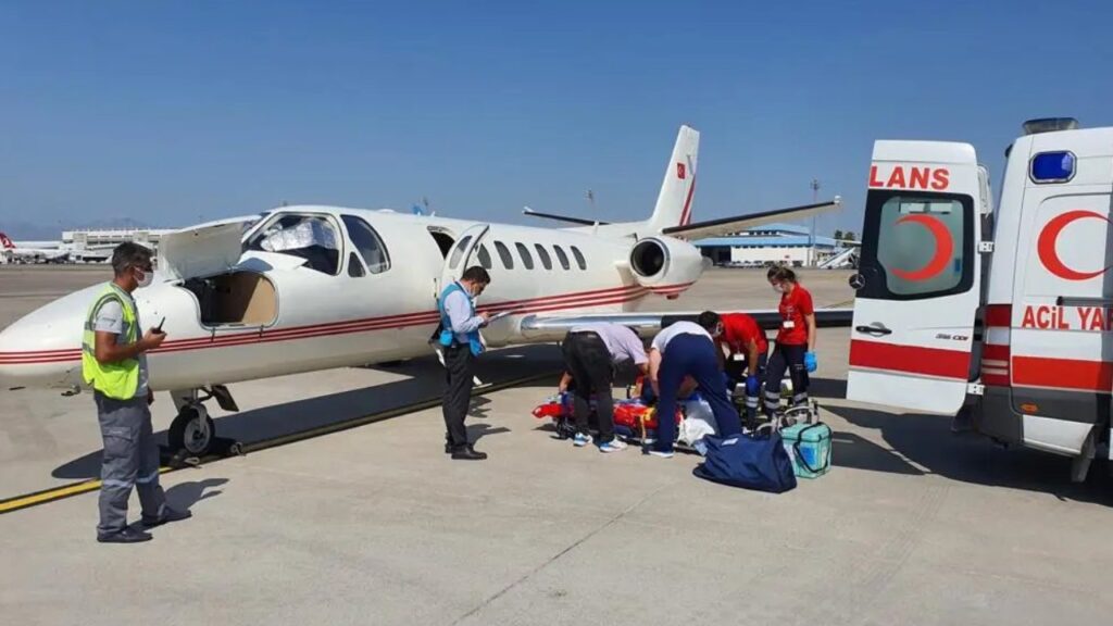 Ambulans Uçak Tıbbi Donanımı Ve İçindeki Teçhizat Nasıl Çalışır?