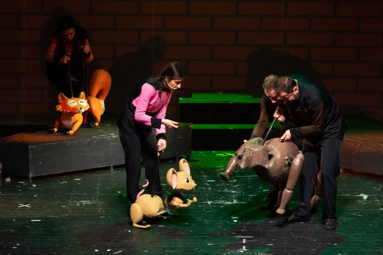 Bursa’da ‘Kırmızı Duvar’ ile 20 Mart kutlaması