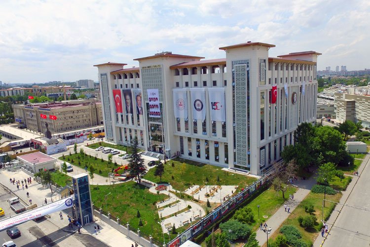 Emniyet’te yeni müdürlük… Koruma Eğitim Akademisi Polis Eğitim Merkezi kuruldu