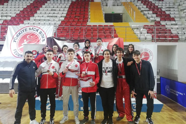 Yiğido diyarında ‘Kick Boks’ta Bursa başarısı