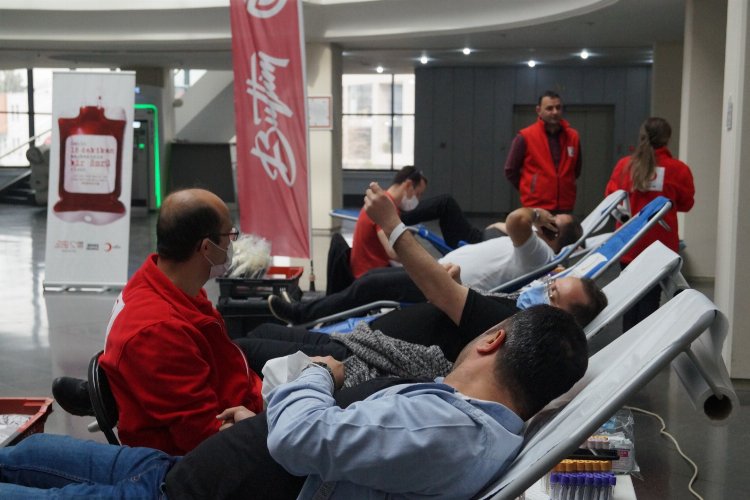 Bursa’da BUTTİM esnafı ‘kan’ bağışladı