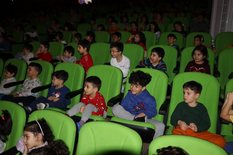 Nevşehir Şehir Tiyatrosu ‘Pinokyo’ ile sahnede