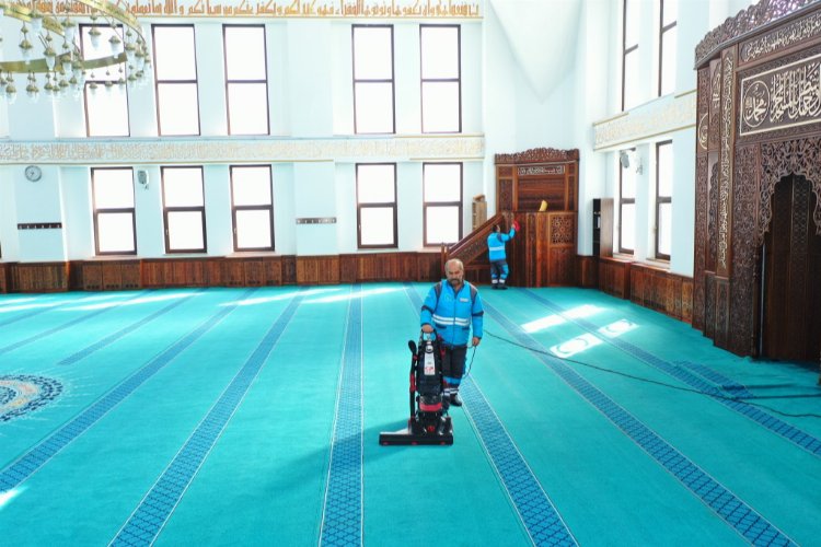 Kayseri Kocasinan’da camiler gül kokuyor