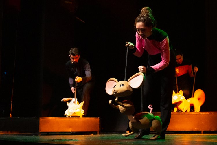 Bursa’da ‘Kırmızı Duvar’ için perde çocuklar için açıldı